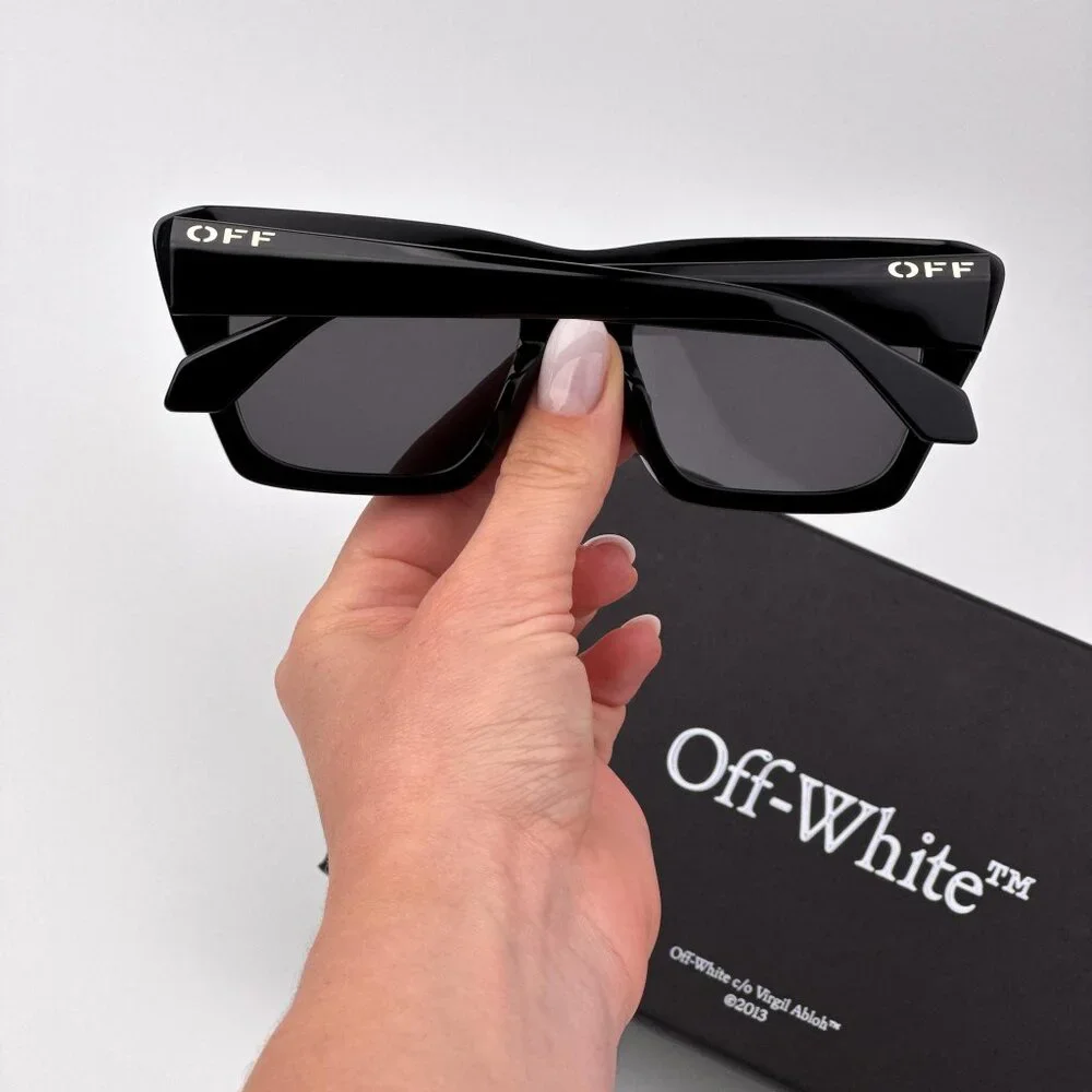 Off-White HAMPTON Men Sunglasses Black Cat Eye Frame Grey| Model OERI13L 1077